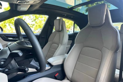 2025 Porsche Macan Electric