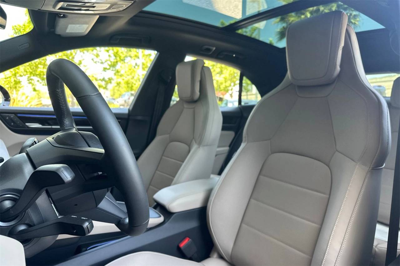 2025 Porsche Macan Electric