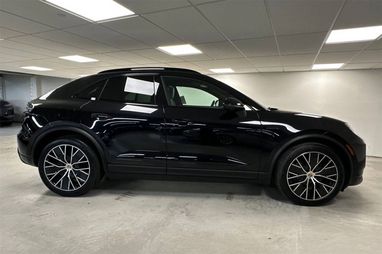 2025 Porsche Macan Electric