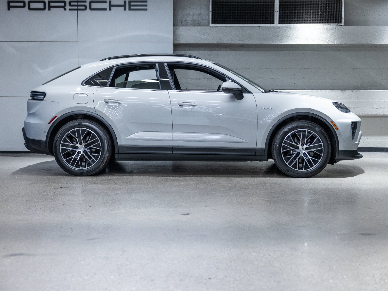 2026 Porsche Macan Macan Electric