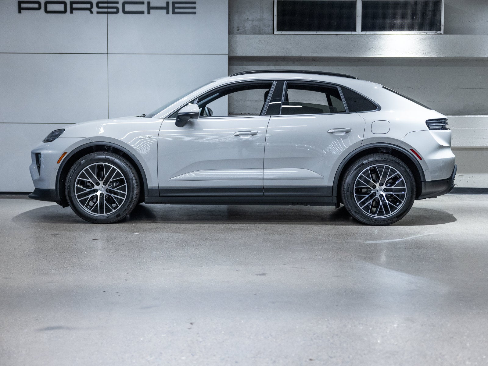 2026 Porsche Macan Macan Electric