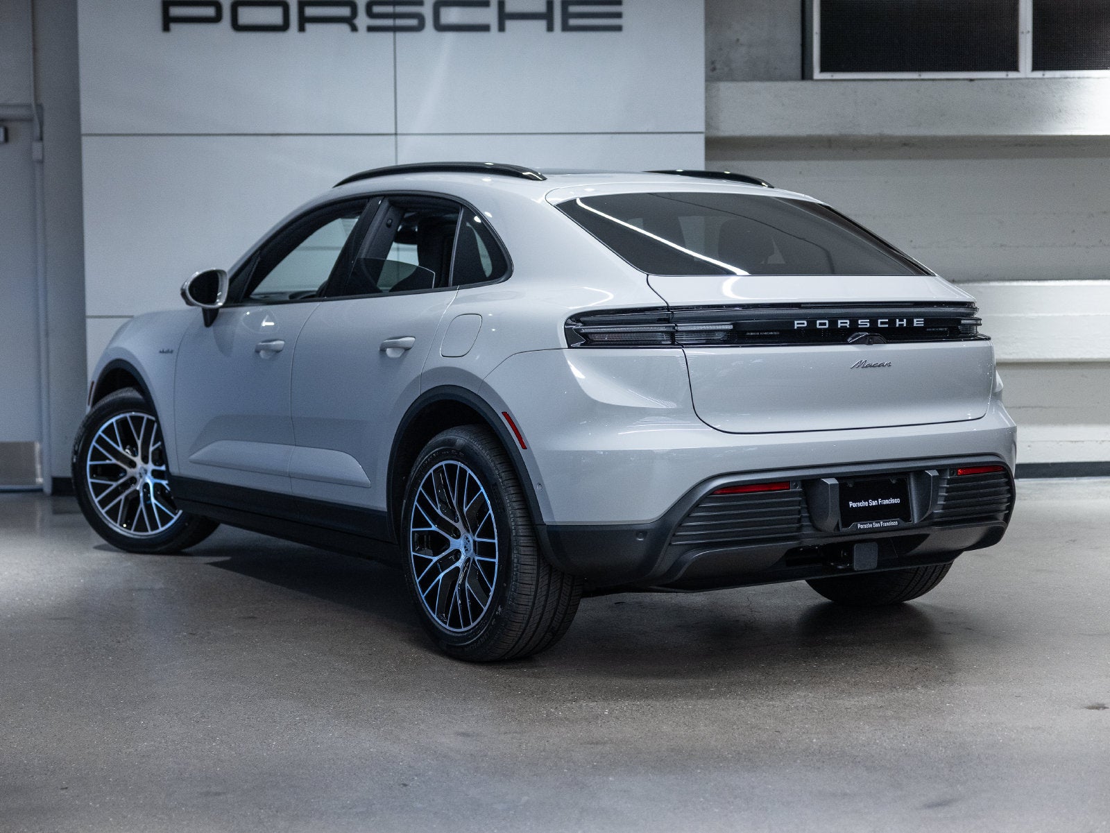 2026 Porsche Macan Macan Electric
