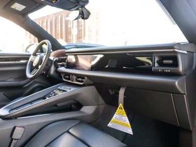 2026 Porsche Macan Macan Electric
