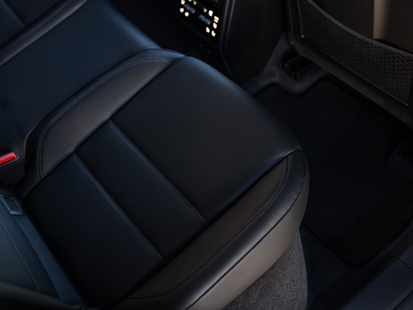 2026 Porsche Macan Macan Electric