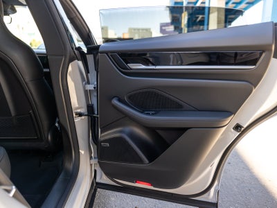 2026 Porsche Macan Macan Electric