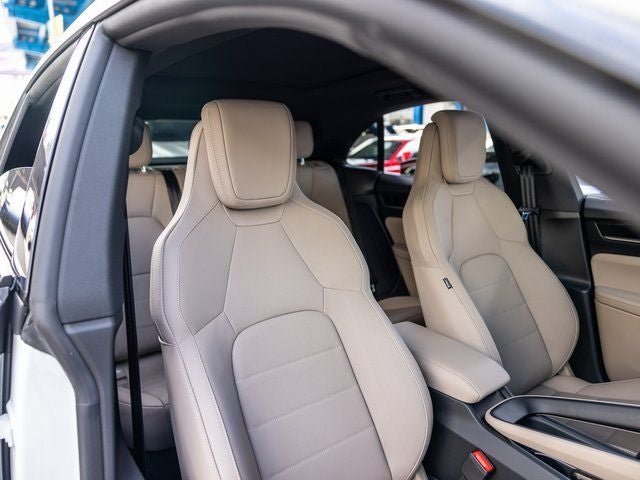 2025 Porsche Macan Macan Electric