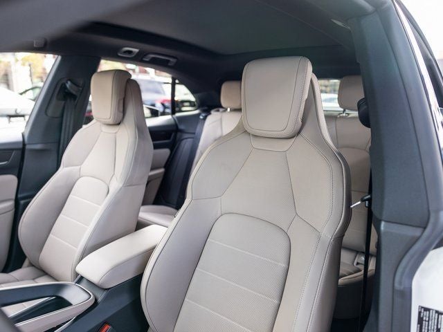 2025 Porsche Macan Macan Electric