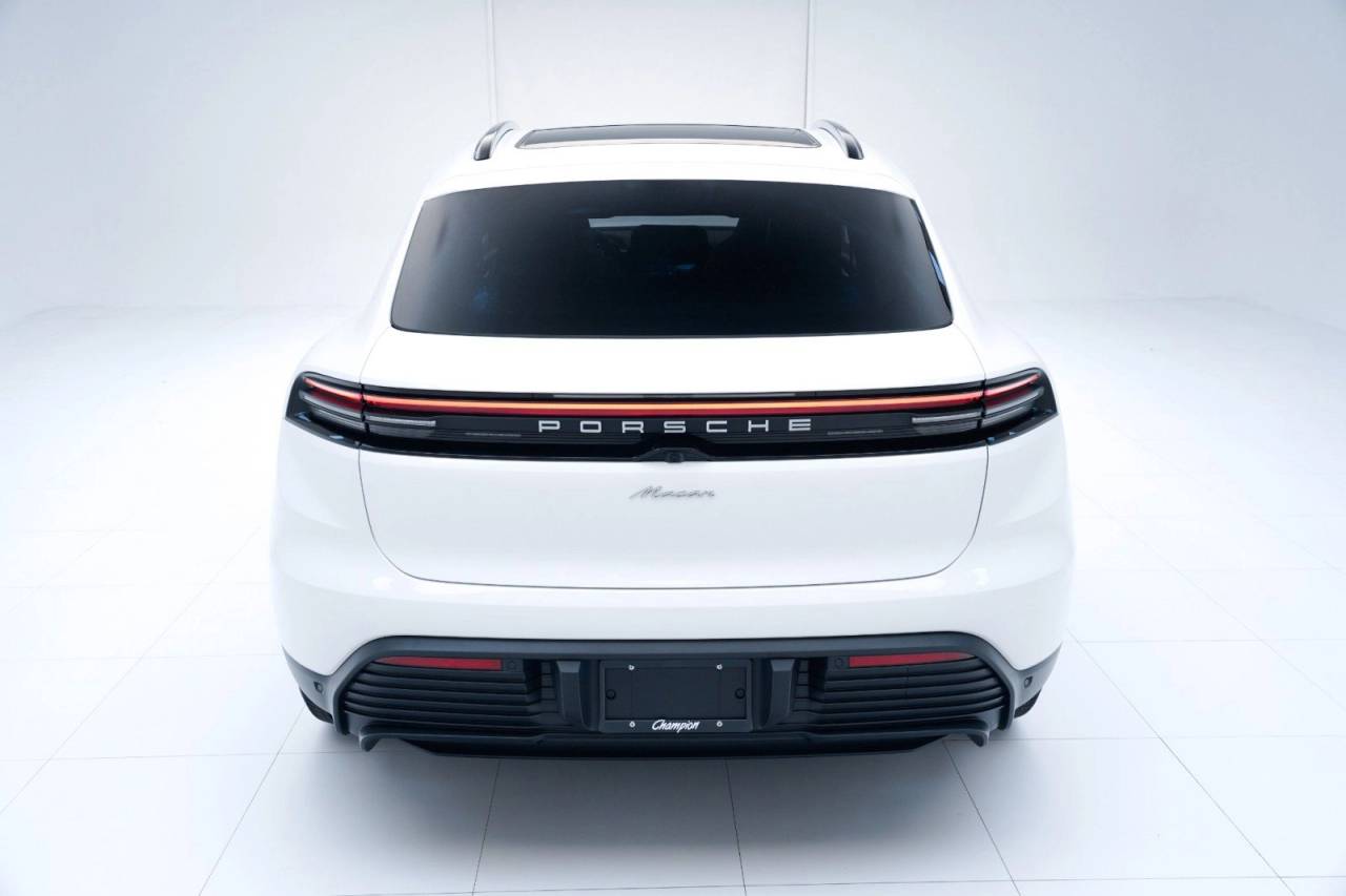 2025 Porsche Macan Macan Electric