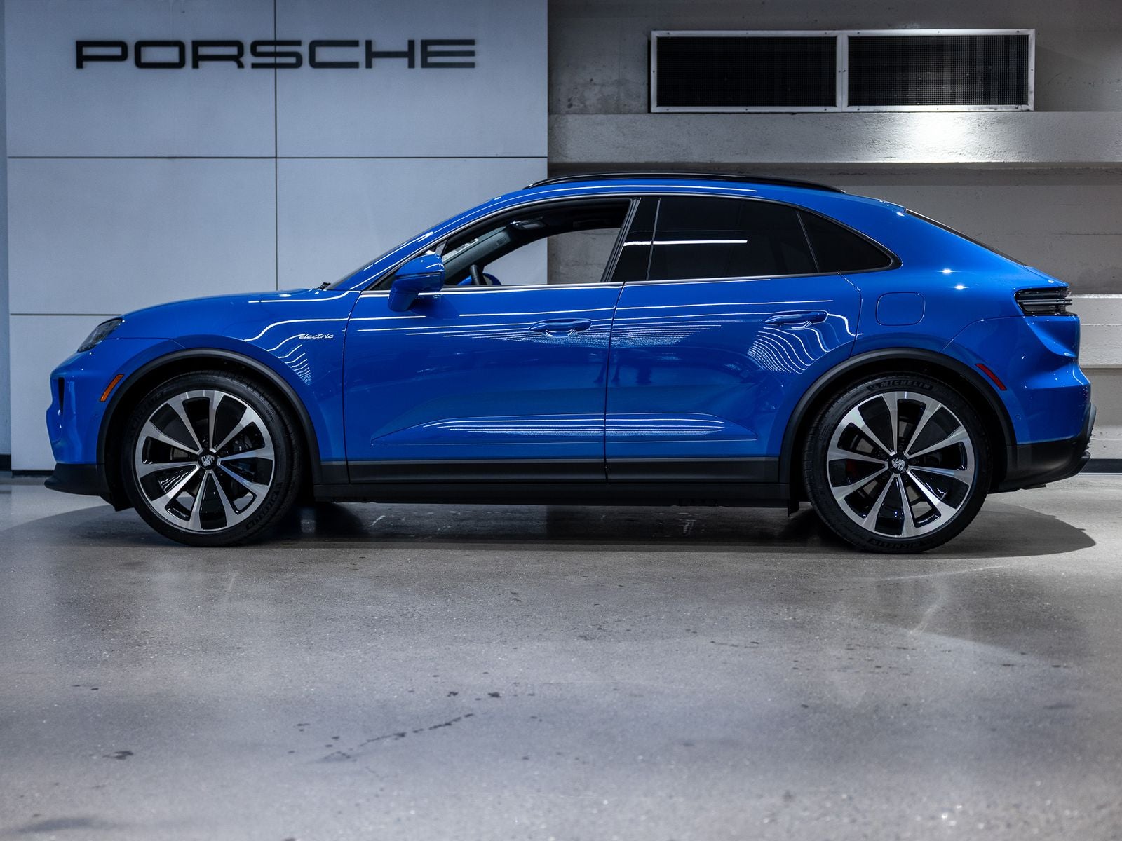 2026 Porsche Macan Macan Electric