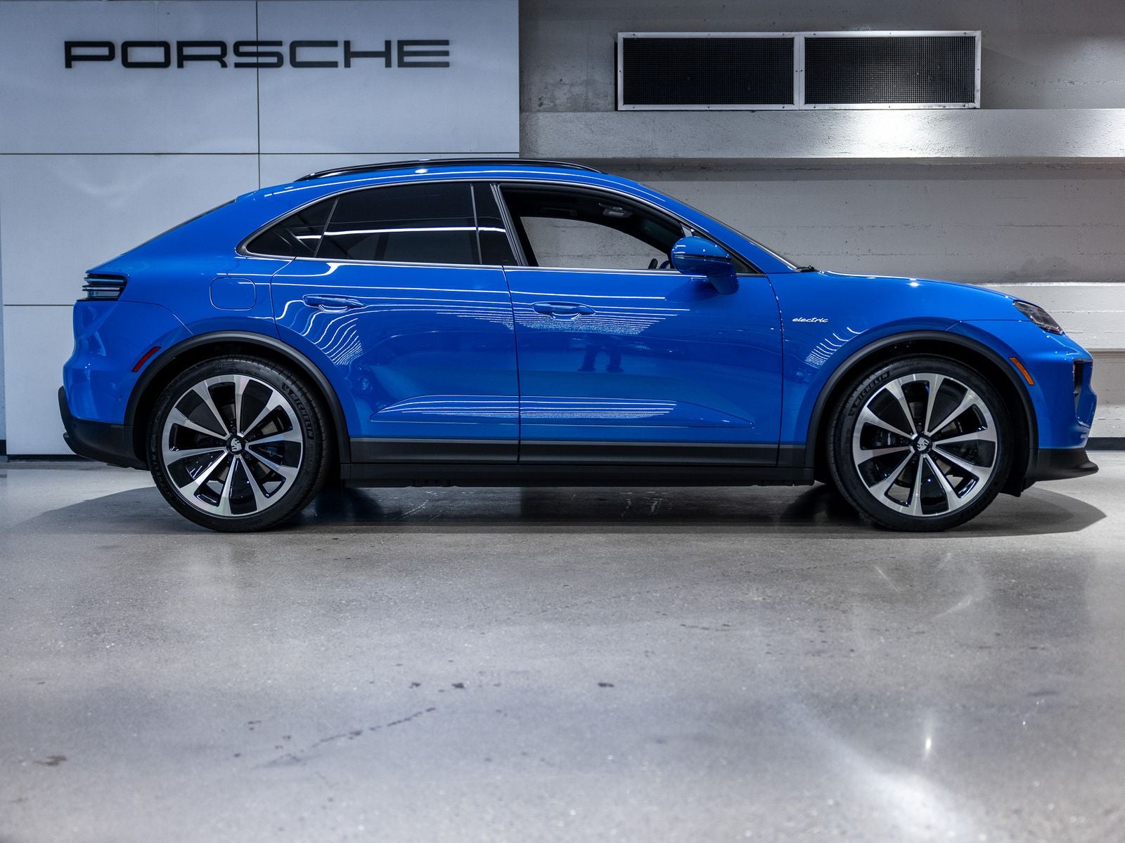 2026 Porsche Macan Macan Electric