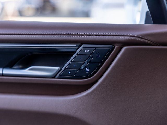 2025 Porsche Macan Macan Electric