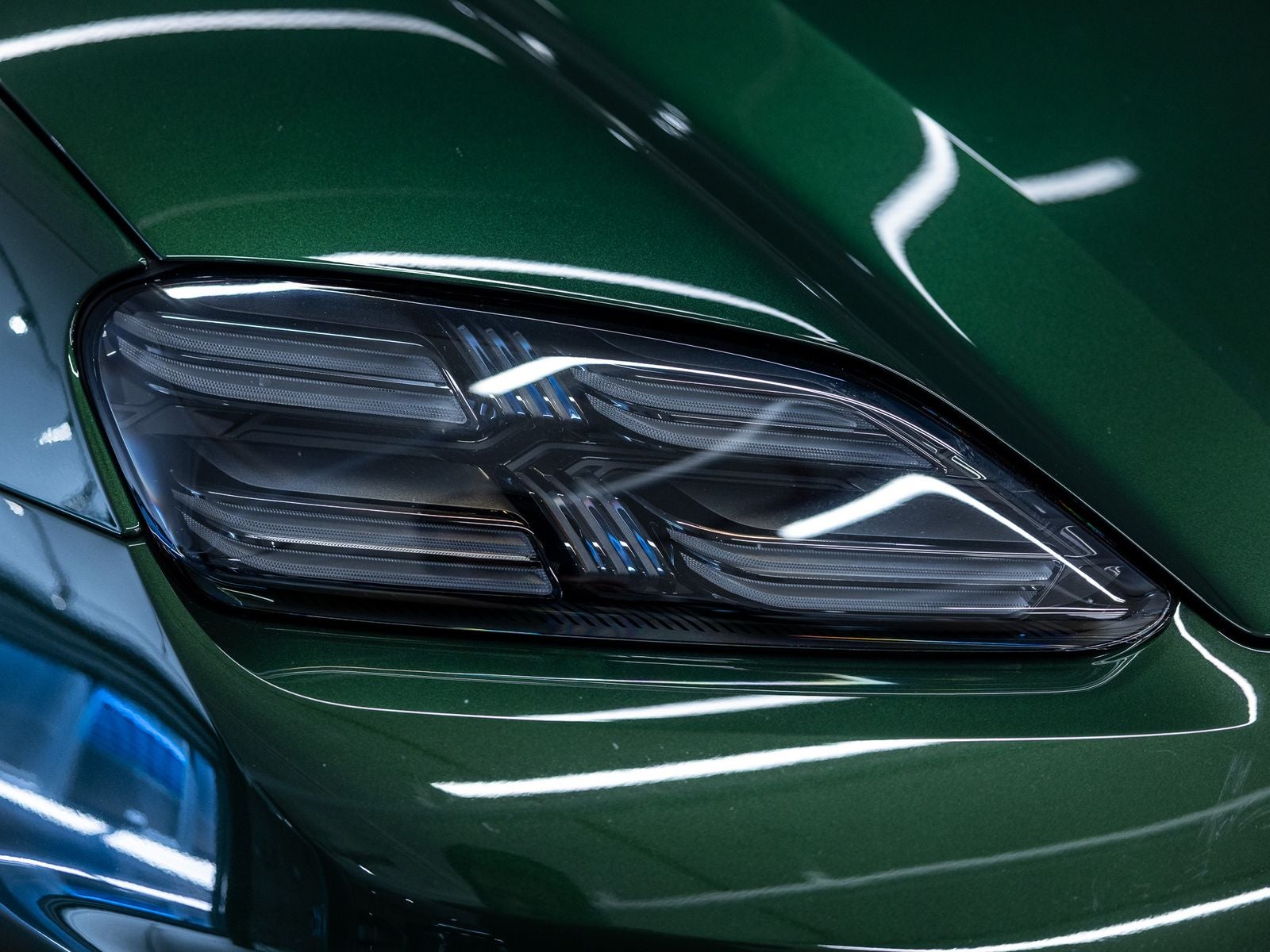 2025 Porsche Macan Electric