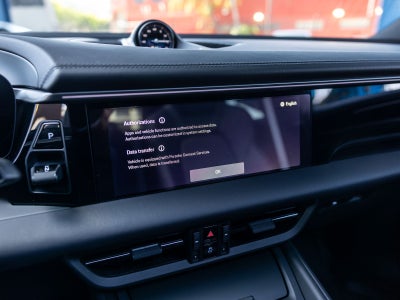 2025 Porsche Macan Electric