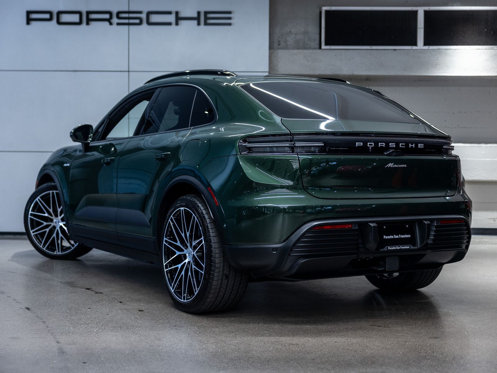 2025 Porsche Macan Electric