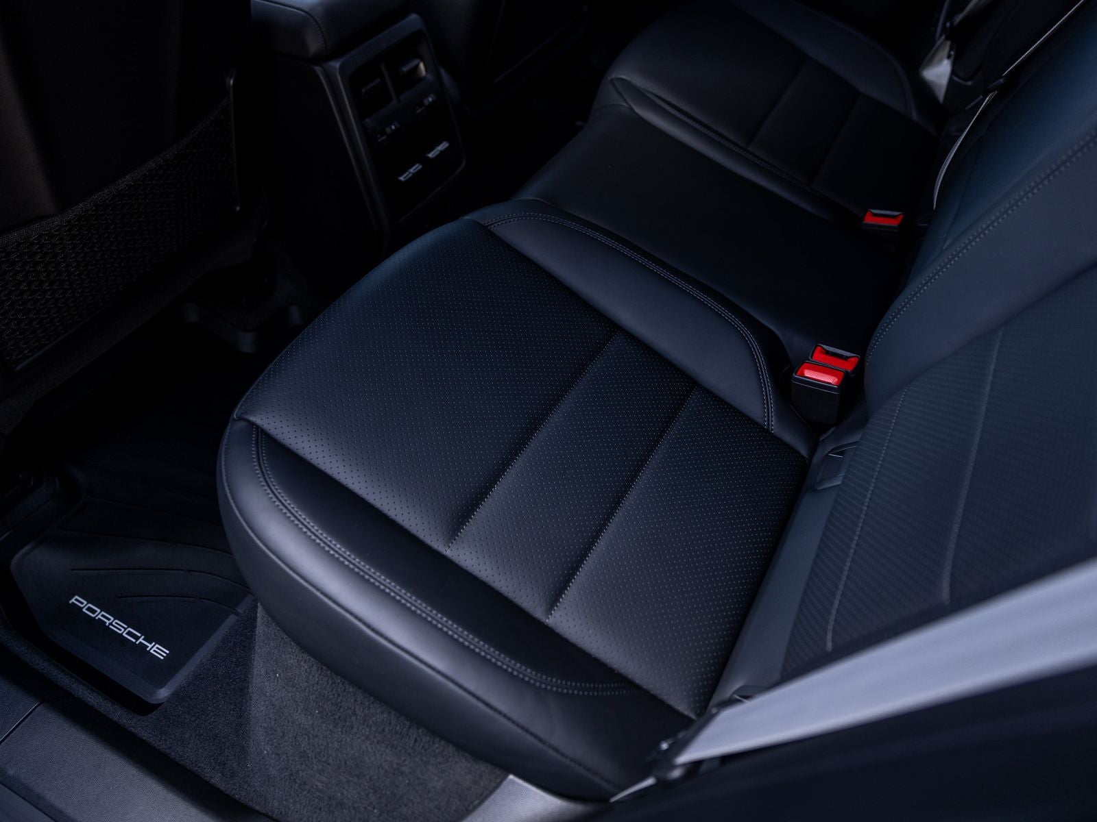 2025 Porsche Macan Electric