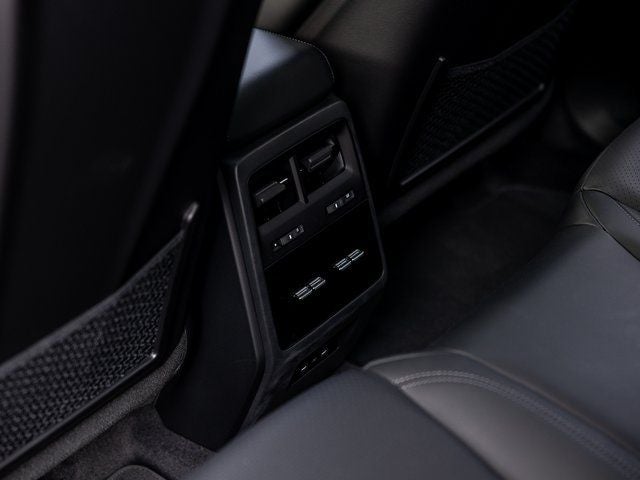 2025 Porsche Macan Macan Electric