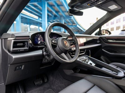 2025 Porsche Macan Macan Electric