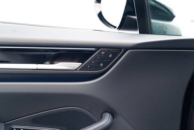 2025 Porsche Macan Macan Electric