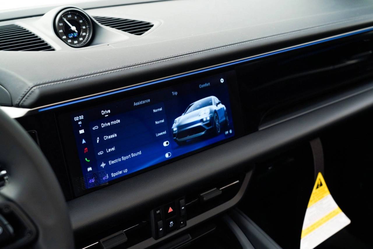 2025 Porsche Macan Macan Electric