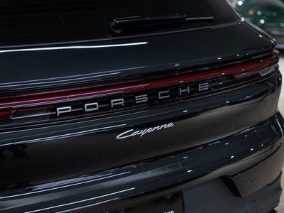 2026 Porsche Cayenne E-Hybrid Base