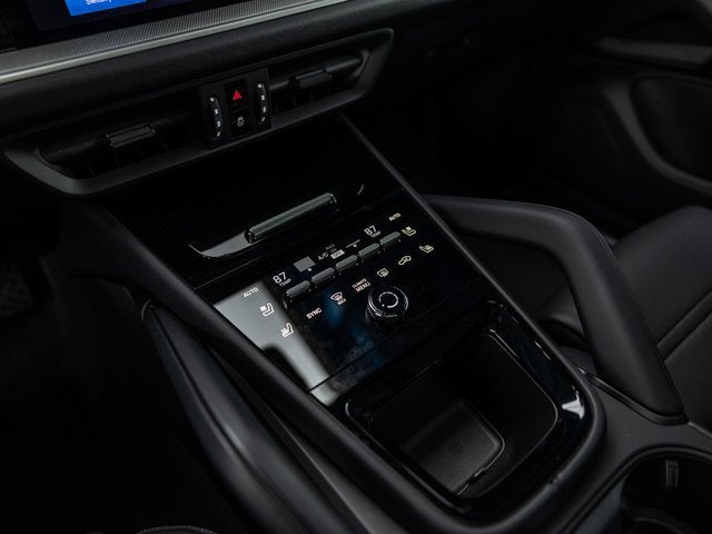 2026 Porsche Cayenne E-Hybrid Base