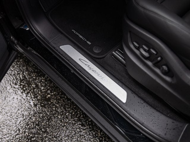 2026 Porsche Cayenne E-Hybrid Base