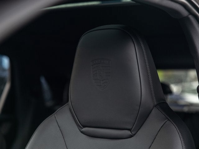 2026 Porsche Cayenne E-Hybrid Base