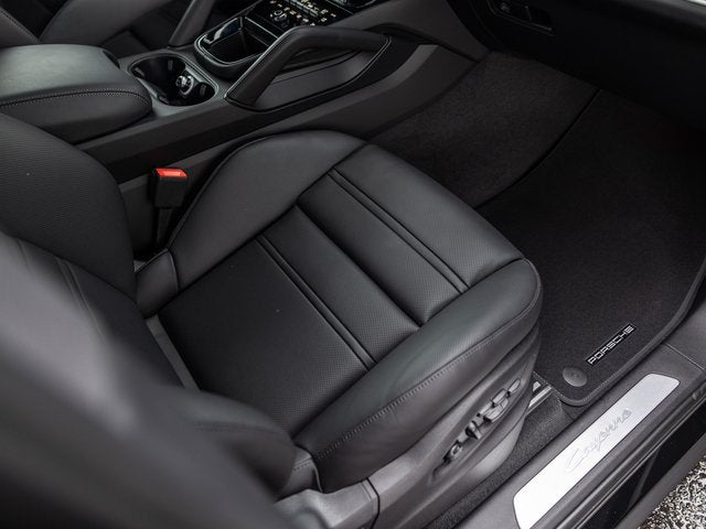 2026 Porsche Cayenne E-Hybrid Base