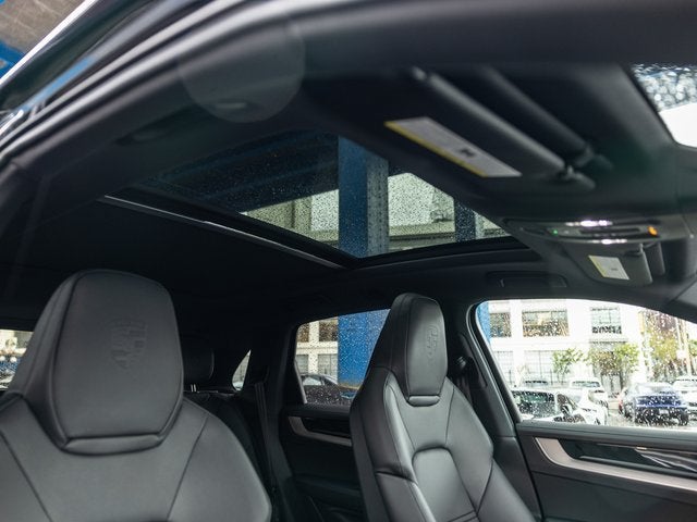 2026 Porsche Cayenne E-Hybrid Base