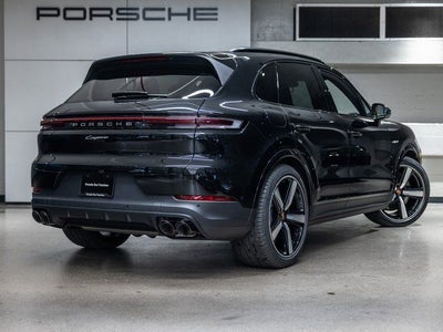2026 Porsche Cayenne E-Hybrid Base