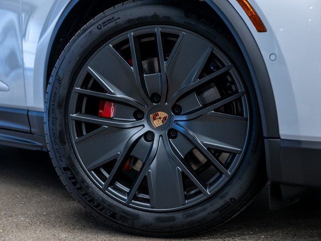 2026 Porsche Macan Macan GTS Electric