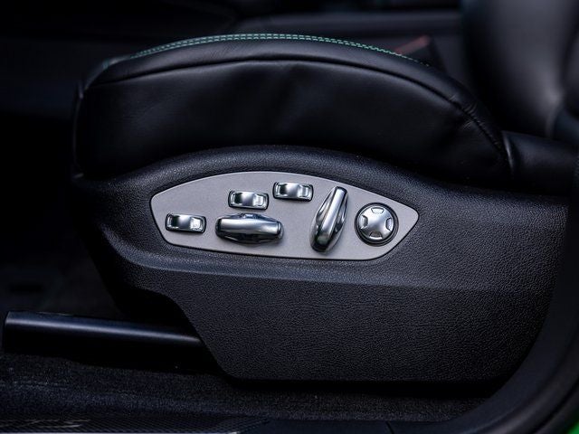 2026 Porsche Macan Macan GTS