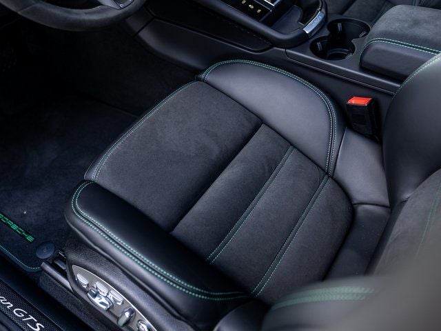 2026 Porsche Macan Macan GTS