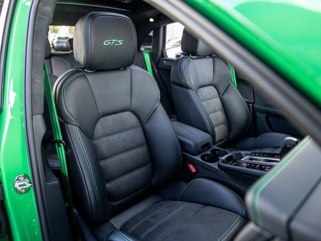 2026 Porsche Macan Macan GTS