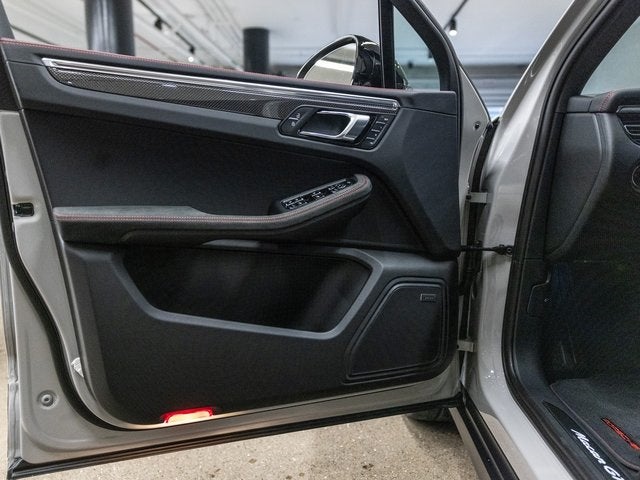 2026 Porsche Macan Macan GTS