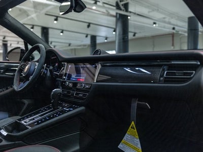 2026 Porsche Macan Macan GTS