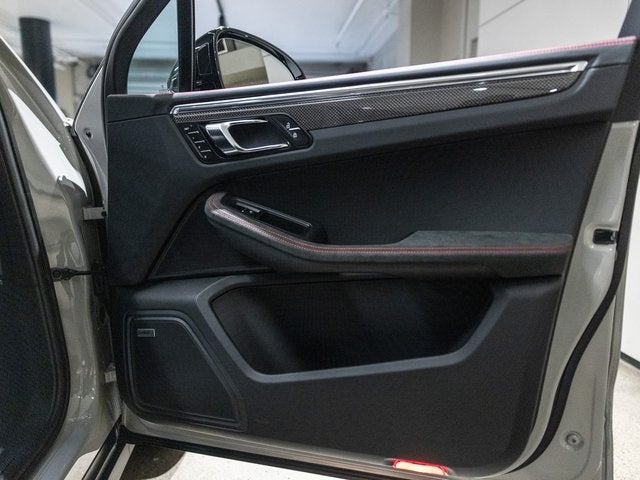 2026 Porsche Macan Macan GTS