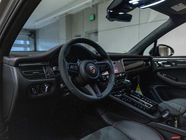 2026 Porsche Macan Macan GTS