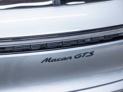 2022 Porsche Macan Macan GTS
