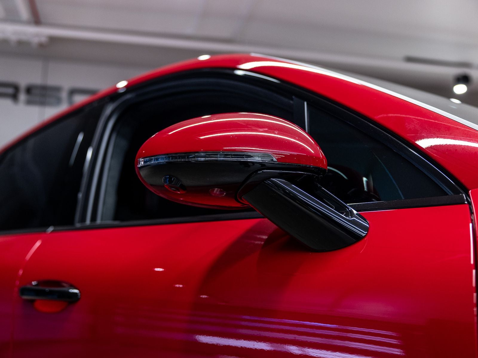 2024 Porsche Macan GTS