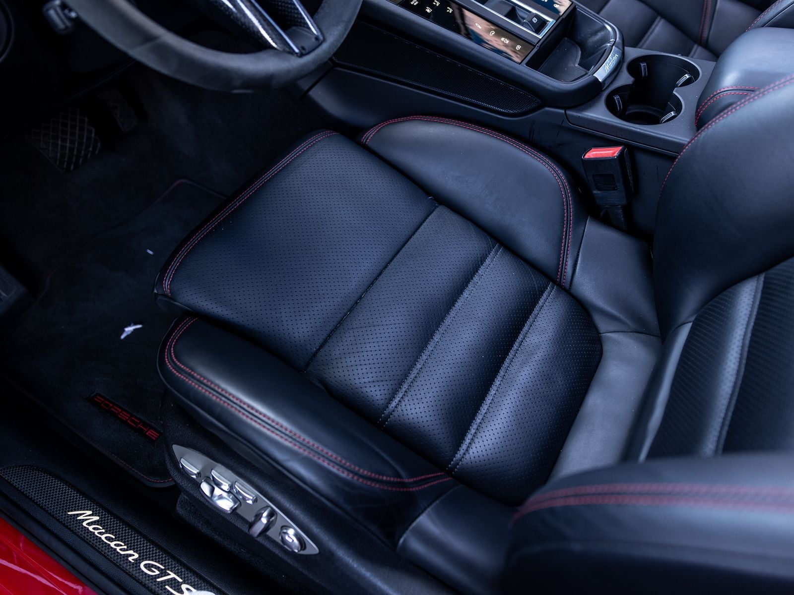 2024 Porsche Macan GTS