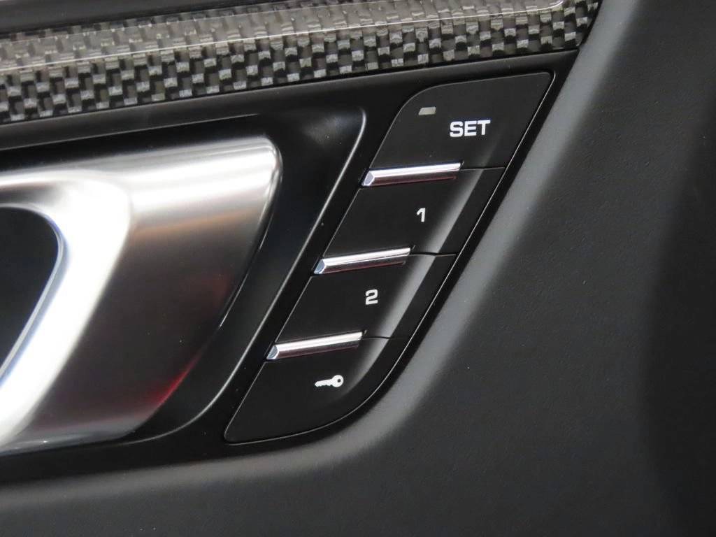 2026 Porsche Macan Macan GTS