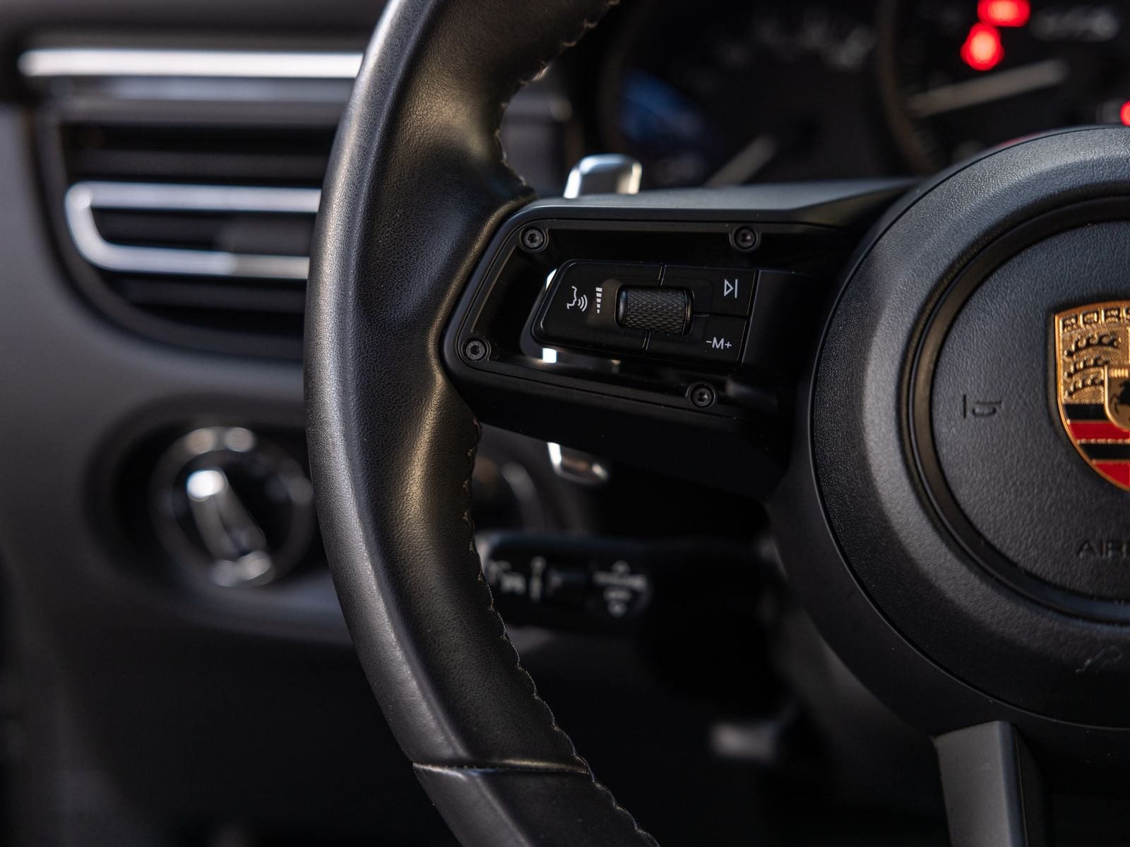 2024 Porsche Macan Macan GTS