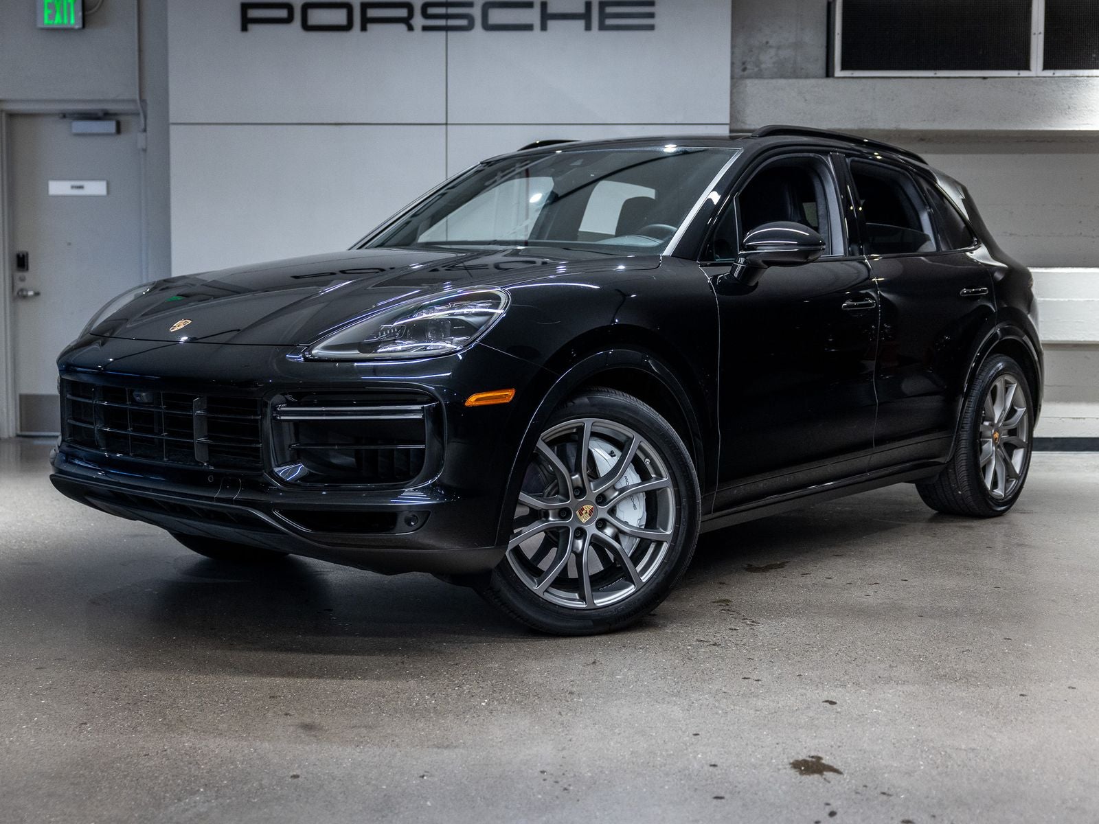 2023 Porsche Cayenne Turbo's photo