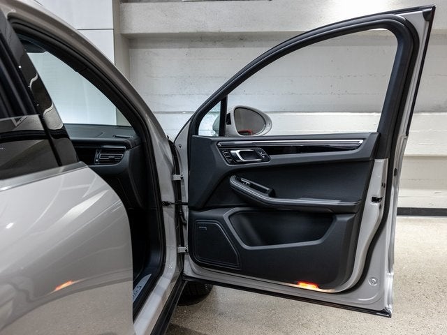 2025 Porsche Macan Macan S