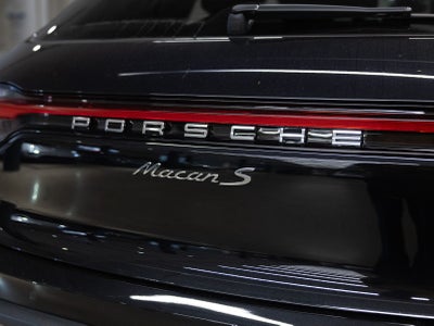 2025 Porsche Macan S