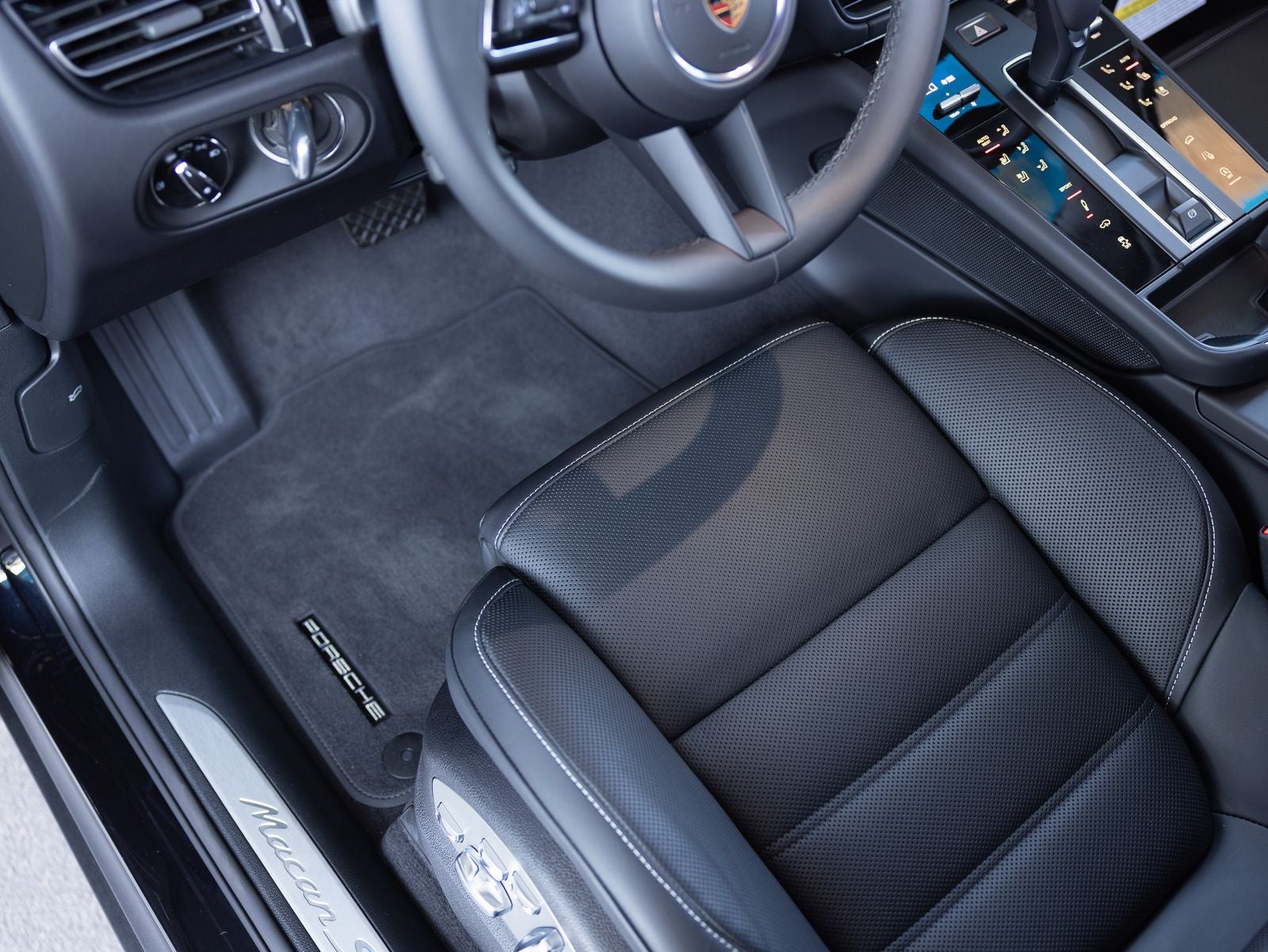 2025 Porsche Macan S