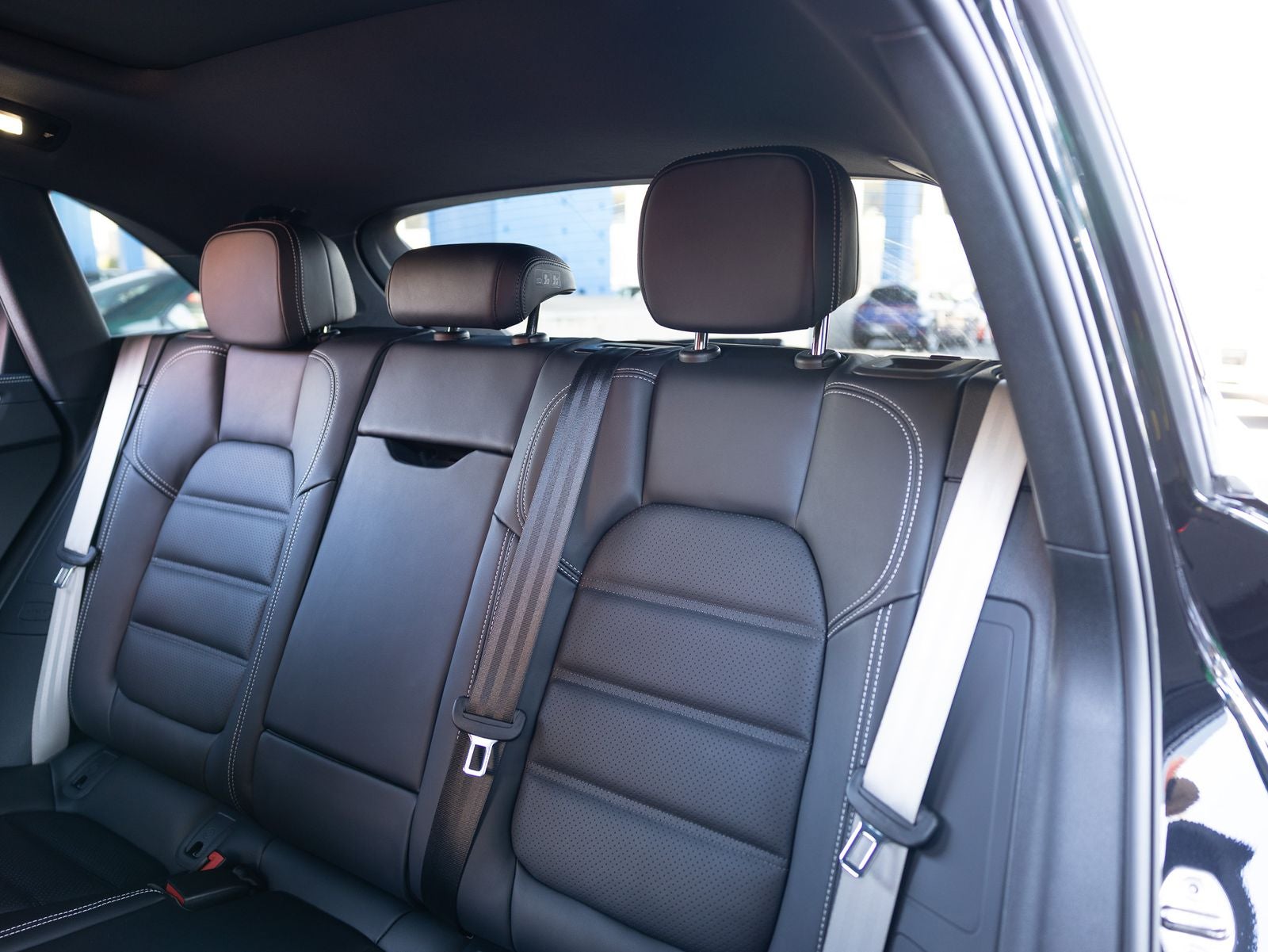 2025 Porsche Macan S