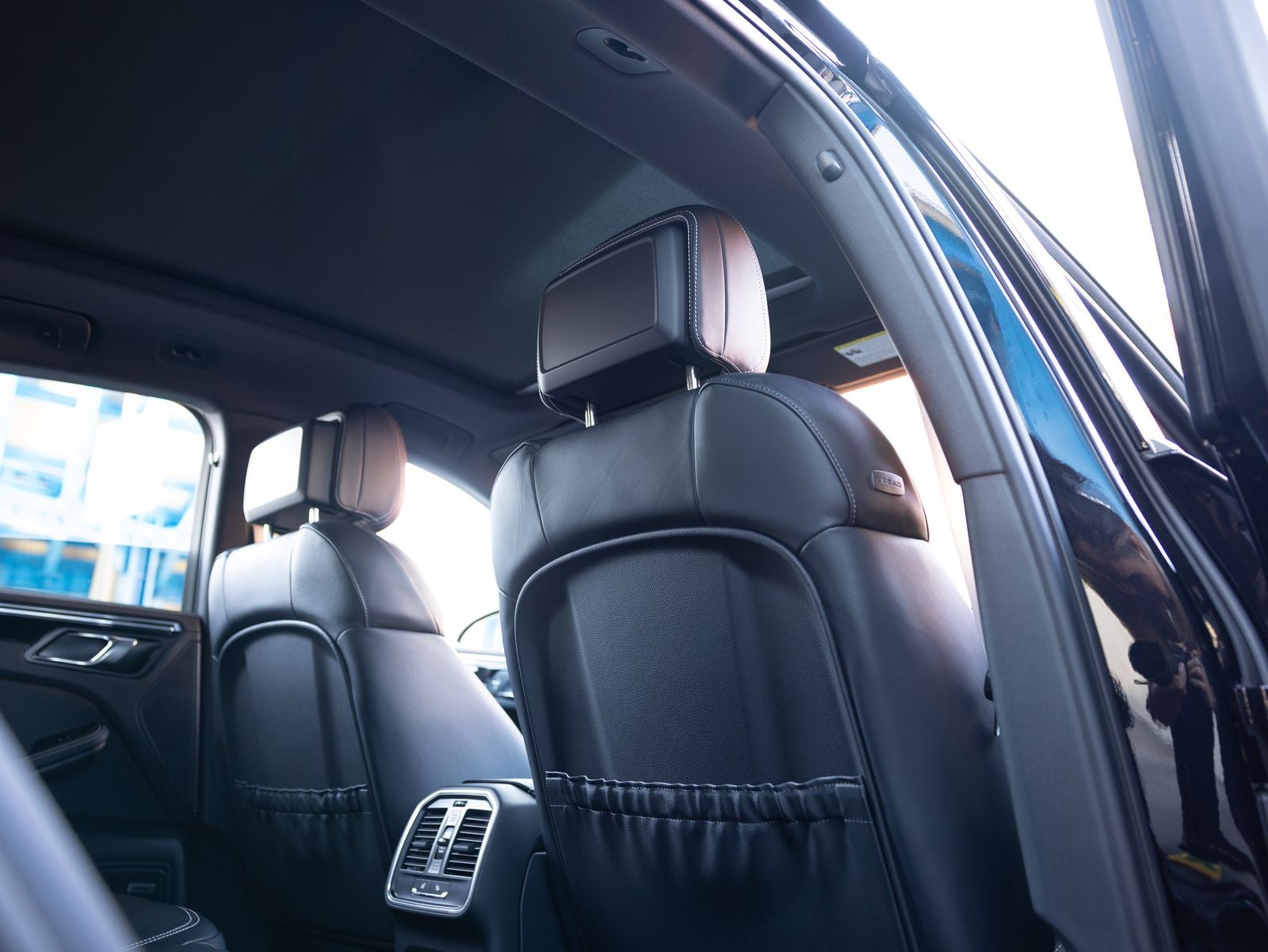 2025 Porsche Macan S