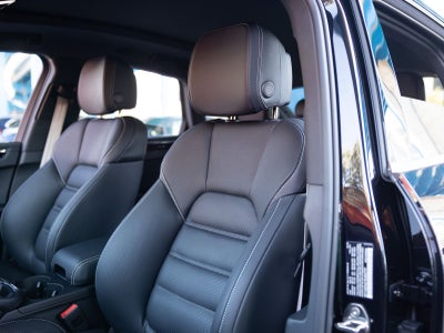 2025 Porsche Macan S